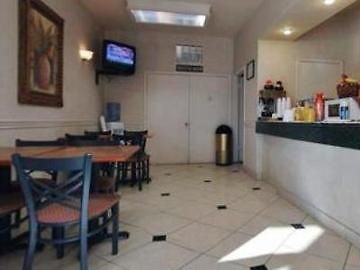 Econo Lodge Inn And Suites Eagle Pass Buitenkant foto